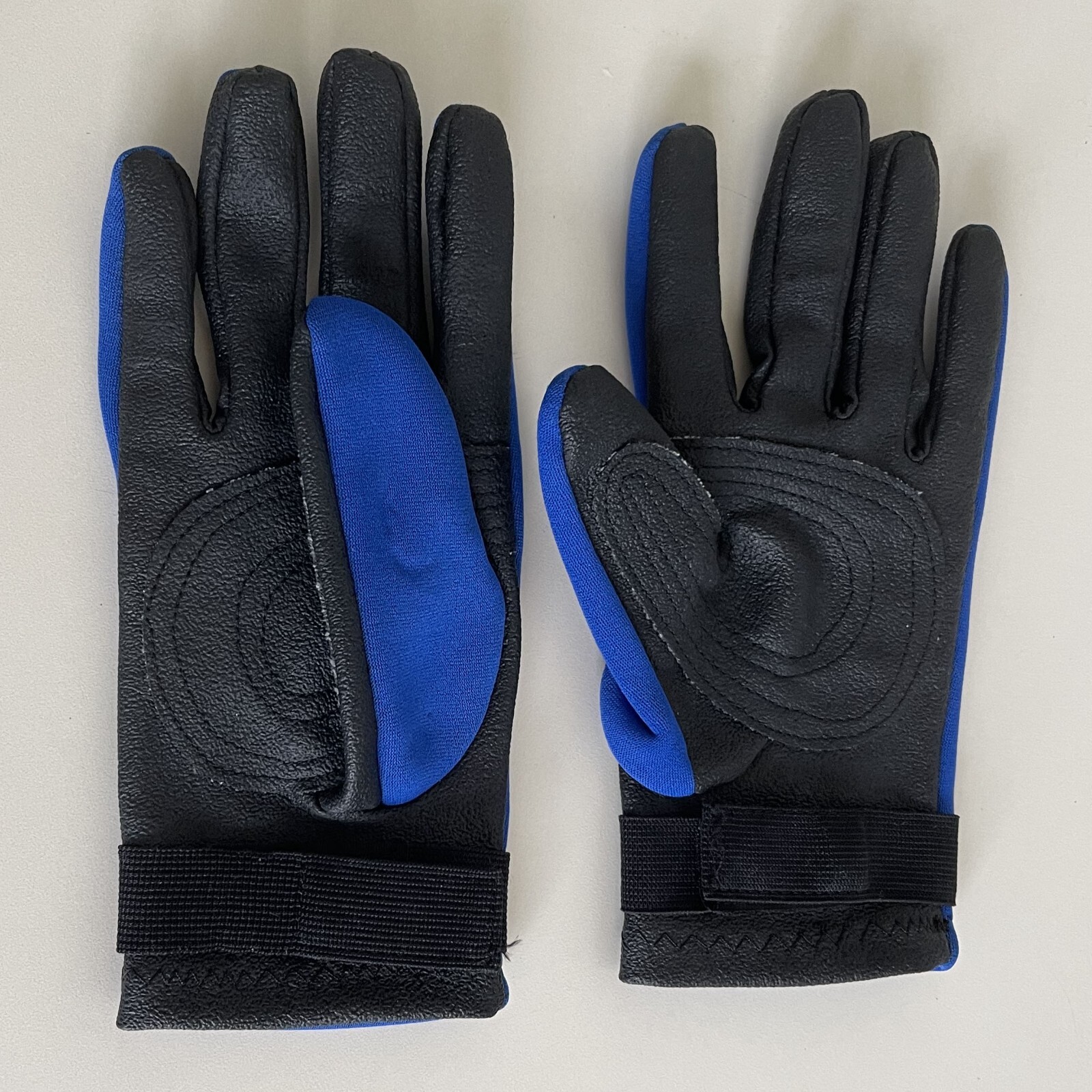 NRS Rubber Neoprene Paddling Gloves Grip Palms 94612 Kayaking Fishing Thailand L