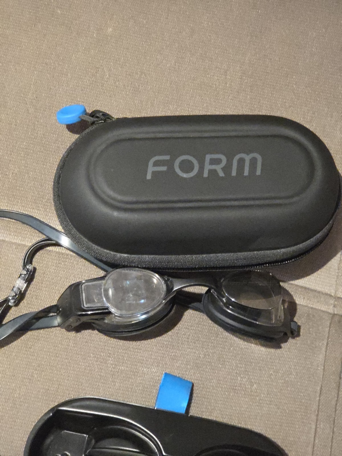 FORM Smart 1 Display Swim Goggles Case Nose Clips Charger Working