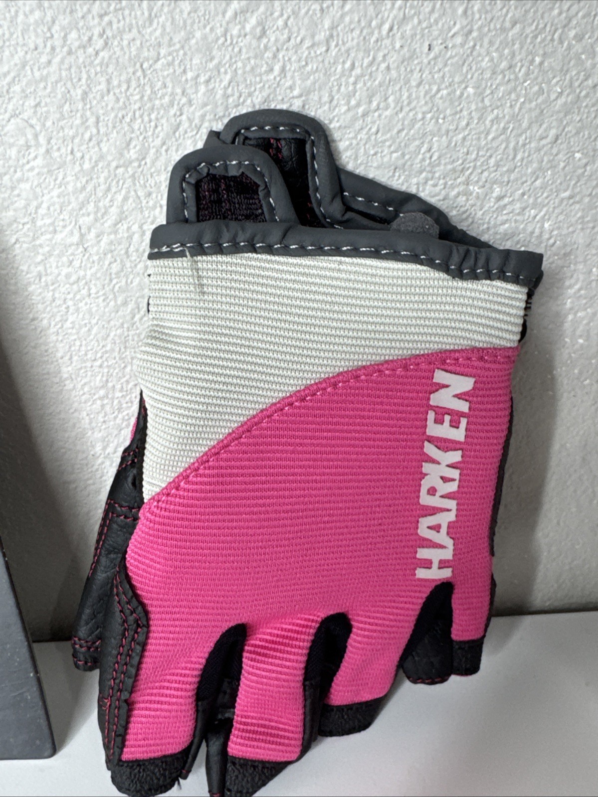 New Harken Spectrum Sailing Gloves Pink 3/4 Finger Junior Medium JM