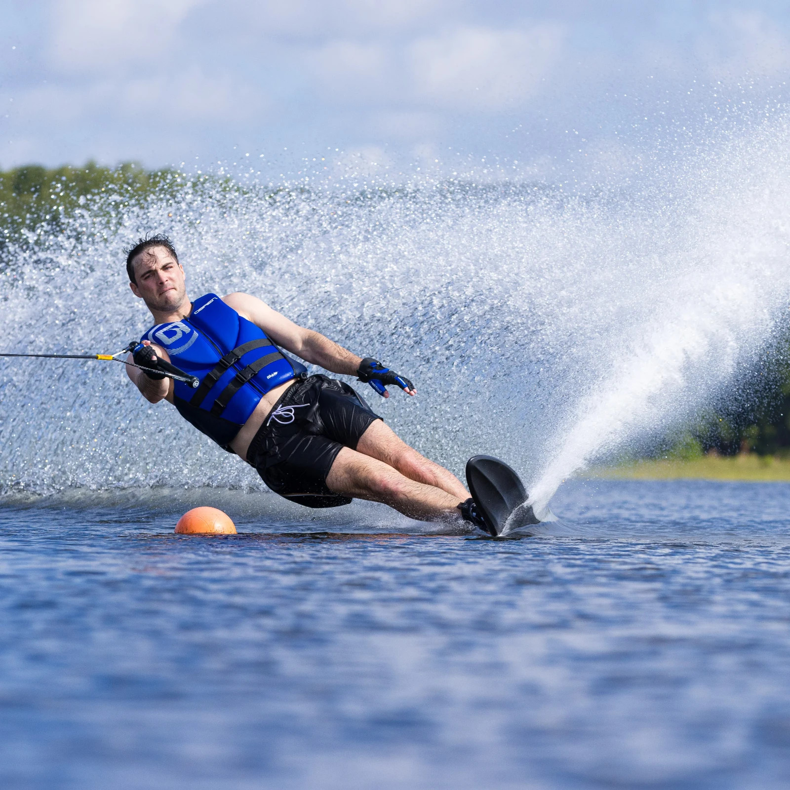 O’Brien Pro Tour 68″ Slalom Water Ski w/ Z9 Binding – 2026