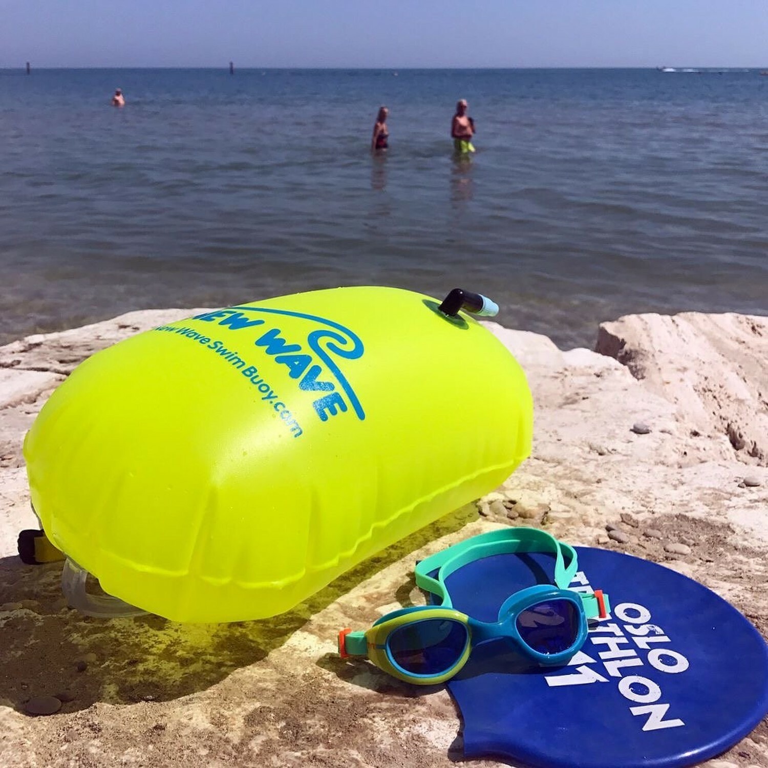 New Wave Swim Bubble for Open Water Swimmers and Triathletes – Fluo Green