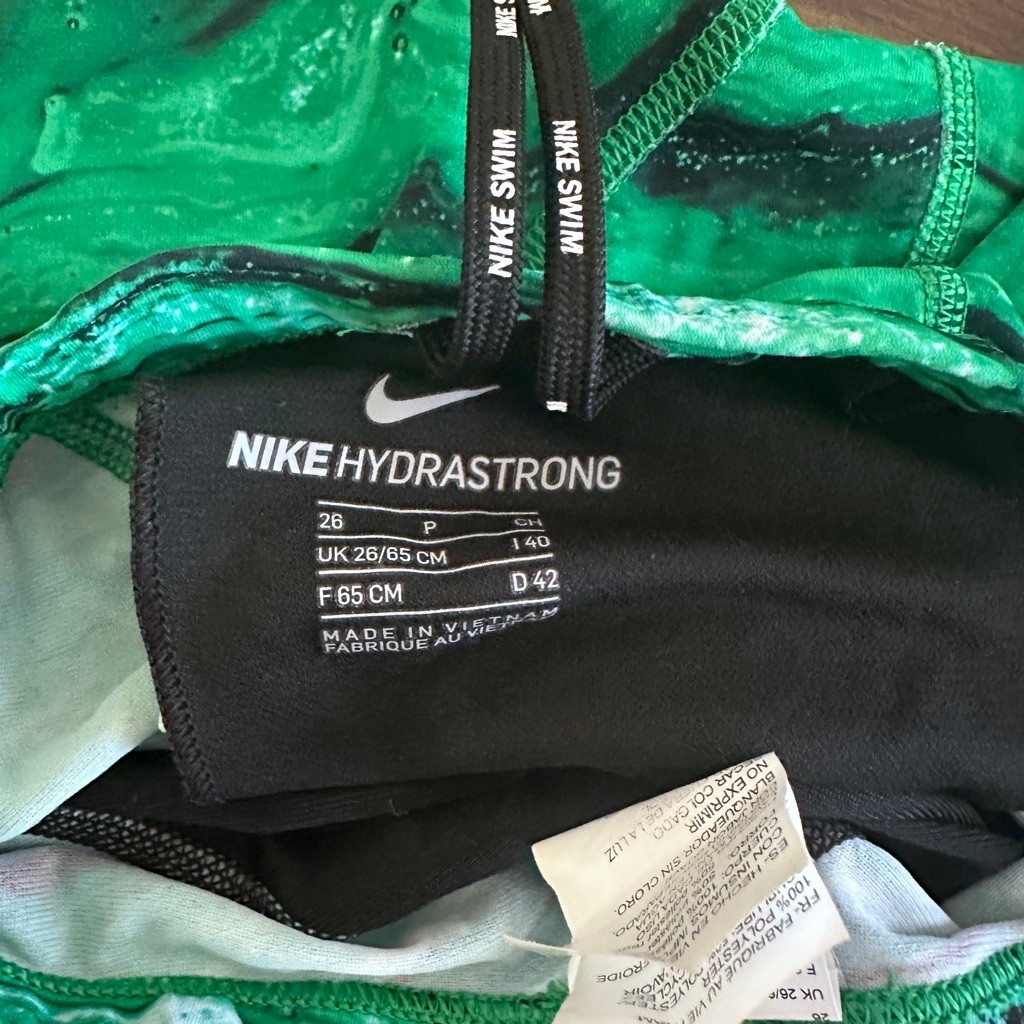 Nike Hydrastrong Swim Trunks Men’s 26 Green Black Jammer Shorts