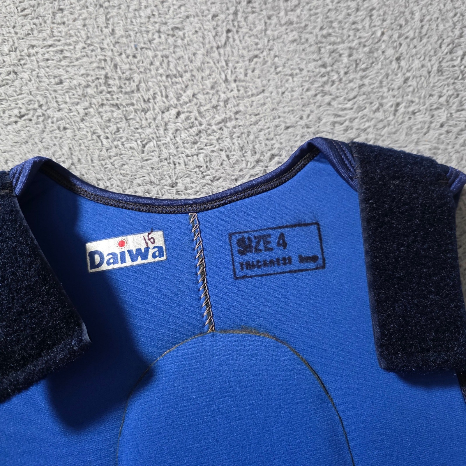 Neptune Daiwa Mens Size 4 Wetsuit 2pc 5mm Tuftex Navy Grey Beaver Tail Long John