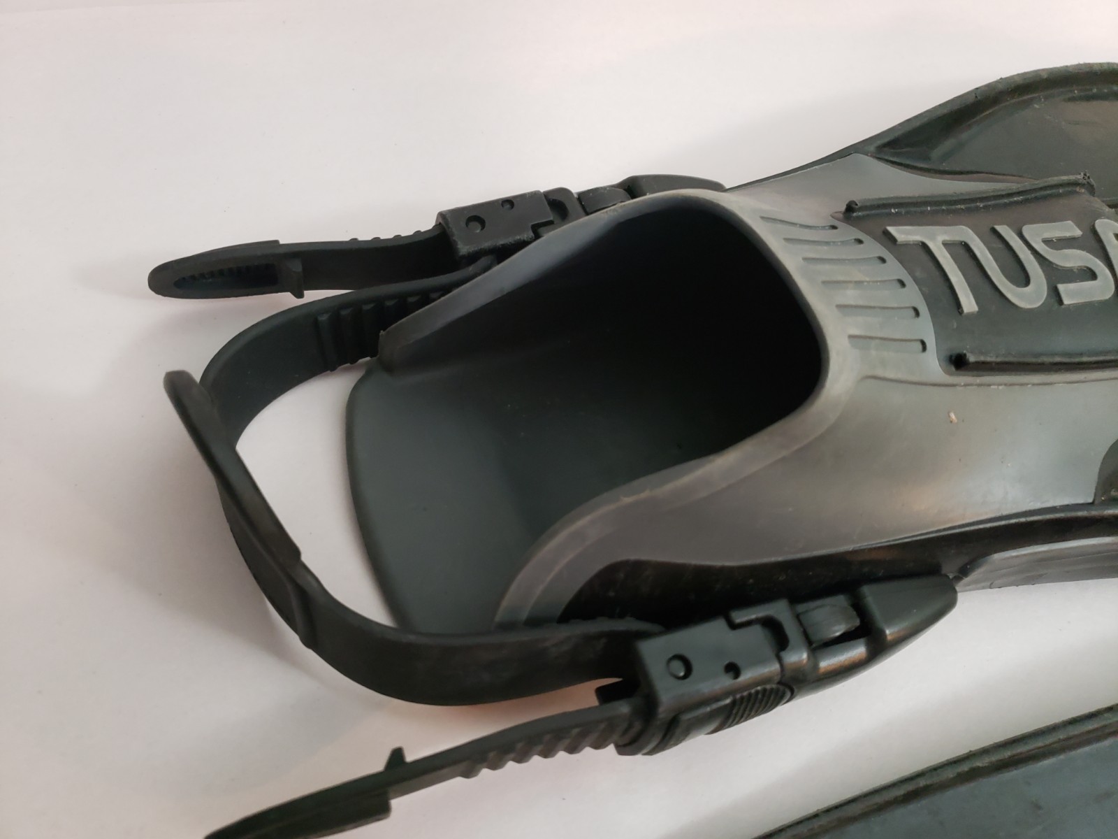 TUSA Liberator X-Ten Open Heel Scuba Diving Fins Flippers X-10 Large