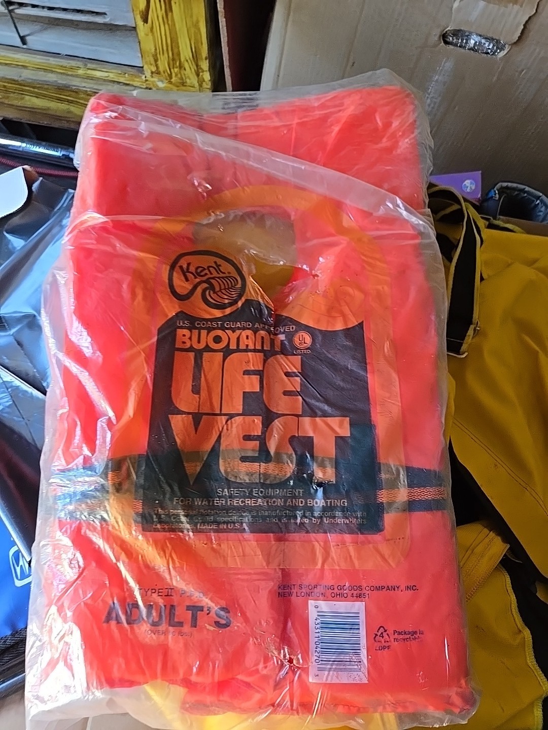 Kent Type II 2 Adult Buoyant Boating Life Vest Orange Over 90 lbs / 30-52 Chest