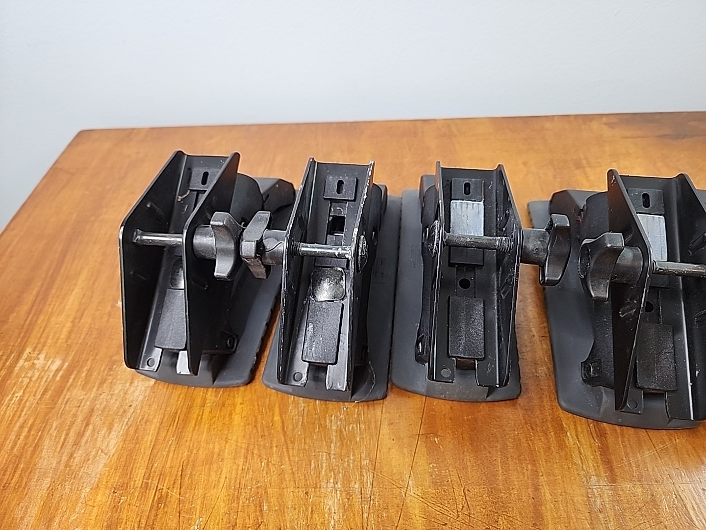 Thule Kayak Canoe Saddles Part No. 515-5031 Car Roof Bar Mounting Set of 6 Read*