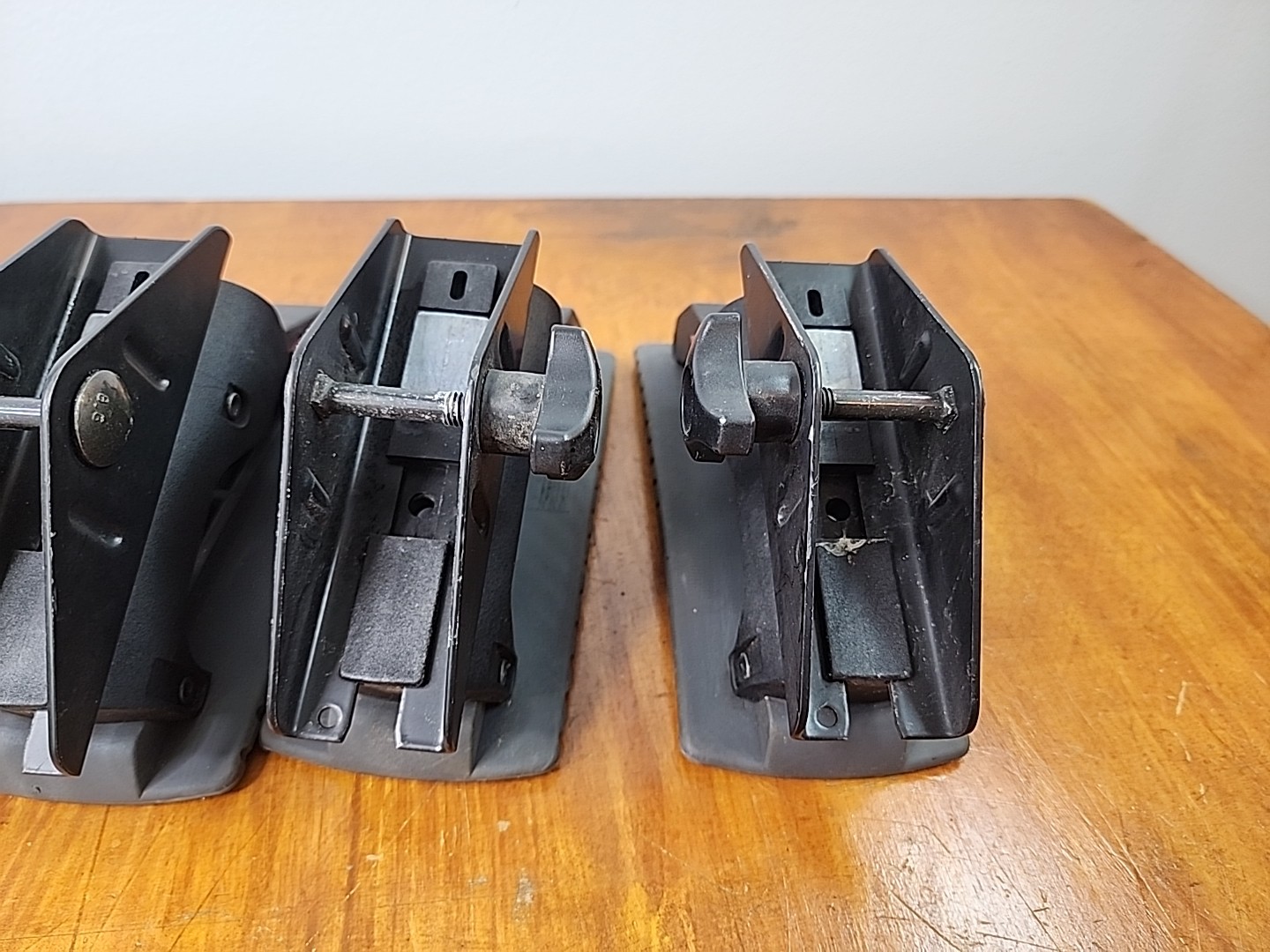 Thule Kayak Canoe Saddles Part No. 515-5031 Car Roof Bar Mounting Set of 6 Read*
