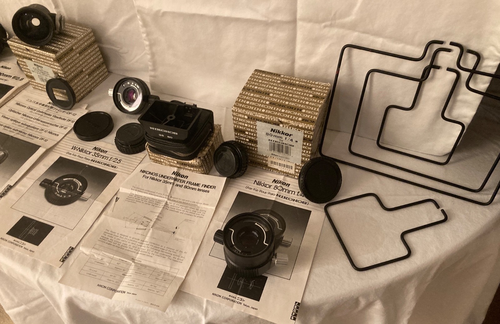 Nikonos-V, SB-105, Close-Up Outfit, Nikkor 20mm, 35mm, 80mm, DF-12, Viewfinder