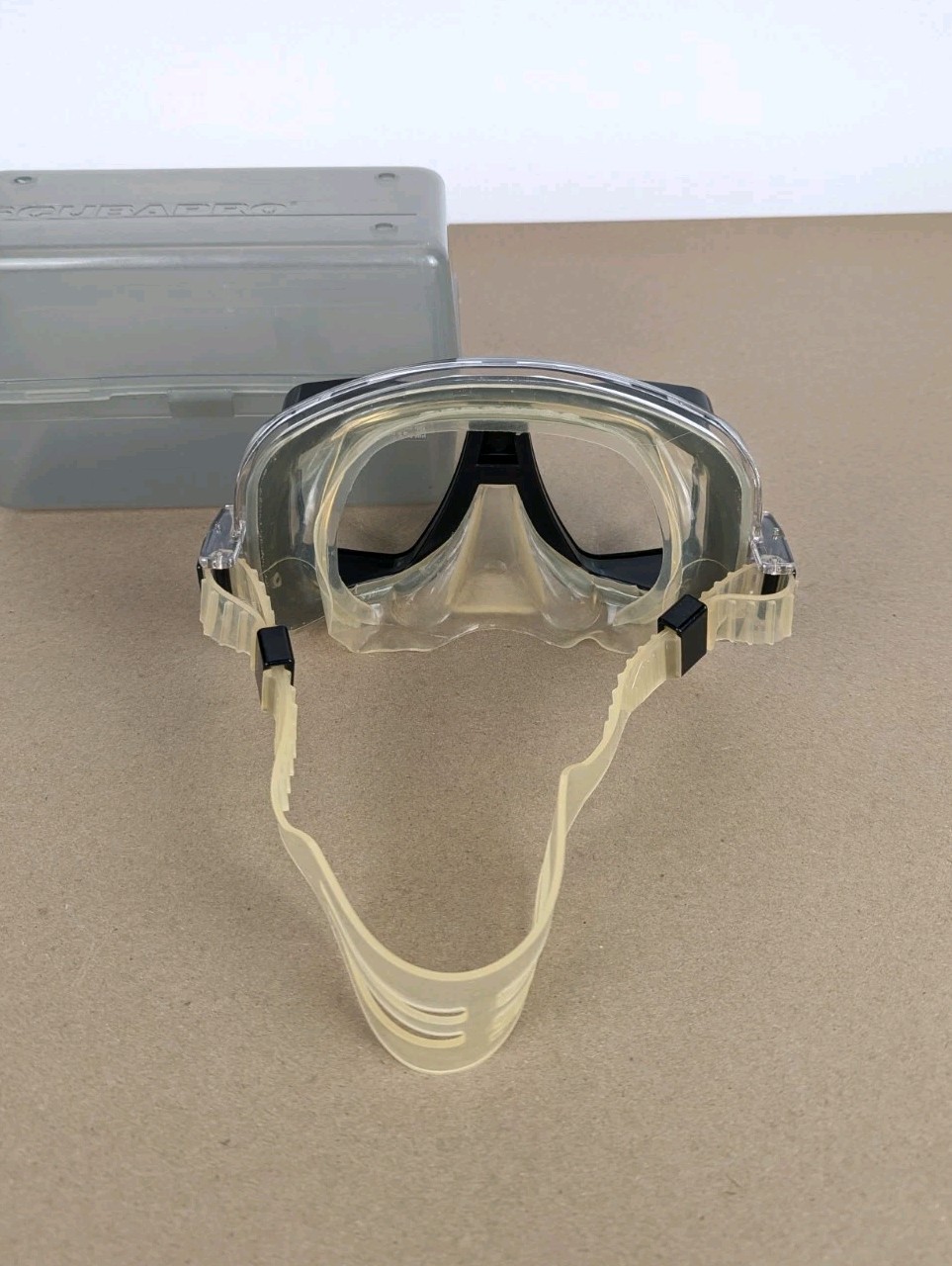Scubapro Crystal Vu Mask Scuba Diving Tempered Glass Goggles & Case VG Black