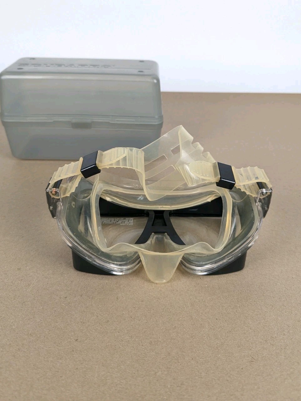 Scubapro Crystal Vu Mask Scuba Diving Tempered Glass Goggles & Case VG Black