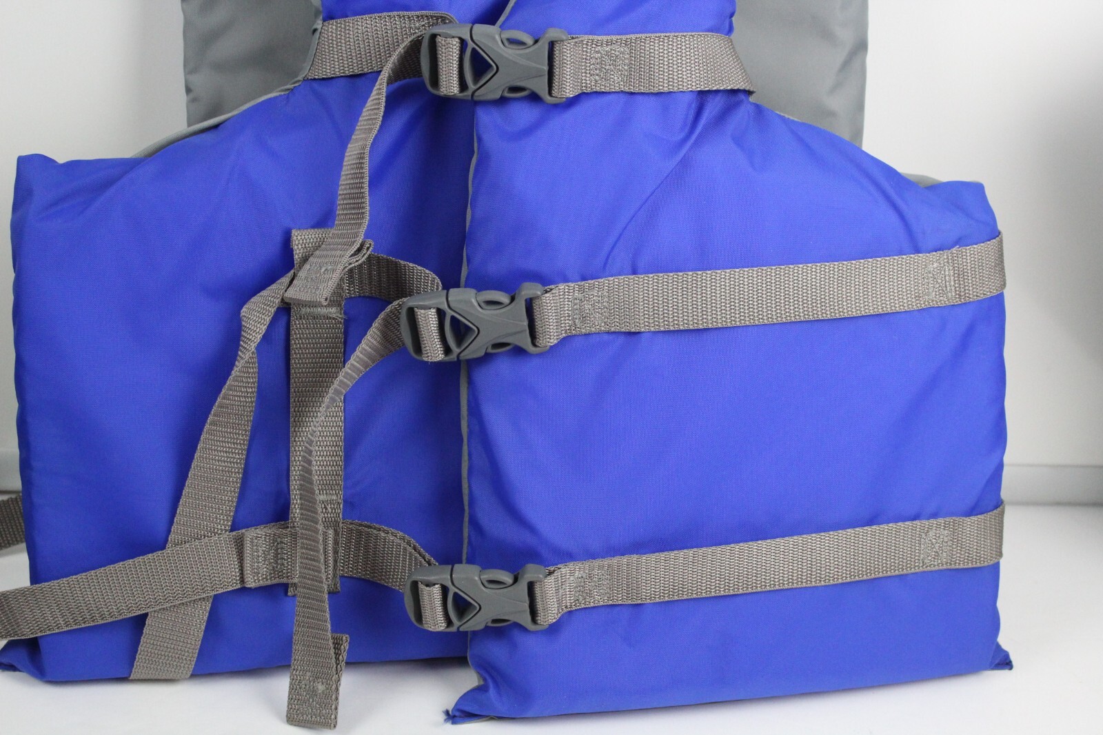Stearns Universal Life Jacket Type III PFD Chest 30-52 Over 90 LBS Blue