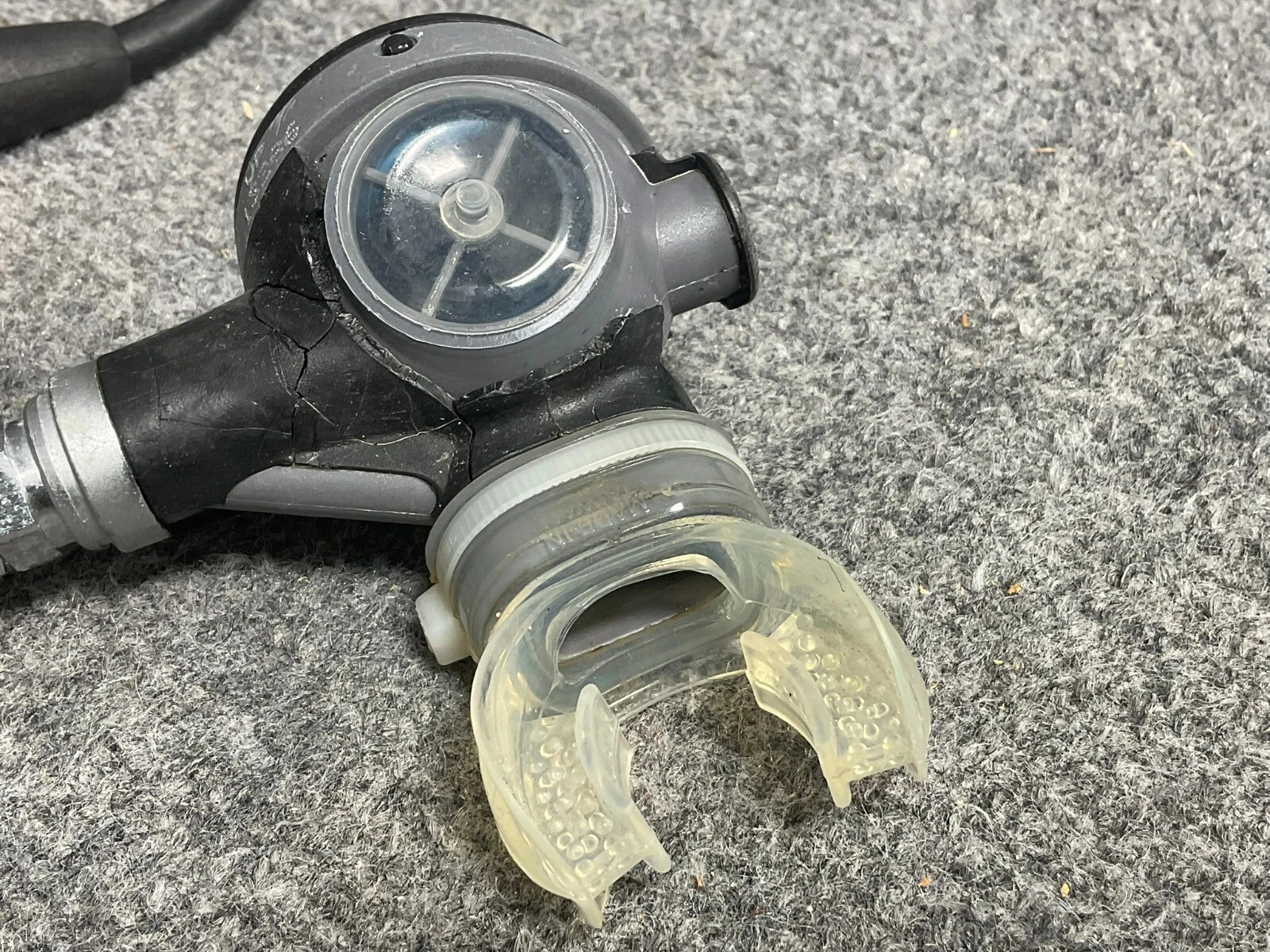 Mares EN250 Proton Scuba Diving Regulator Used Metal Lightweight