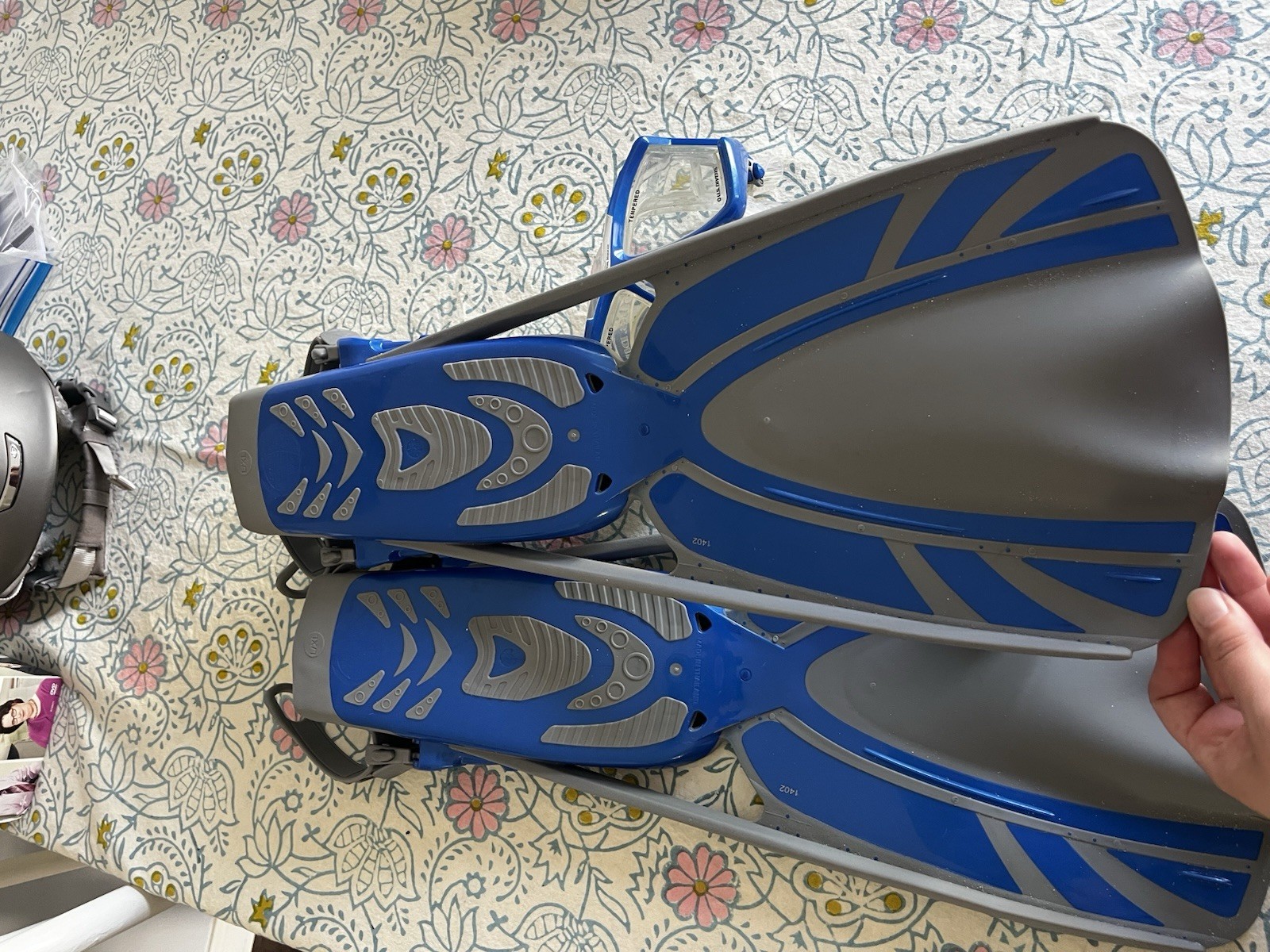 U.S. DIVERS Silhouette 110 Mask Snorkel Fins Set Blue/Gray w/ Mesh Bag