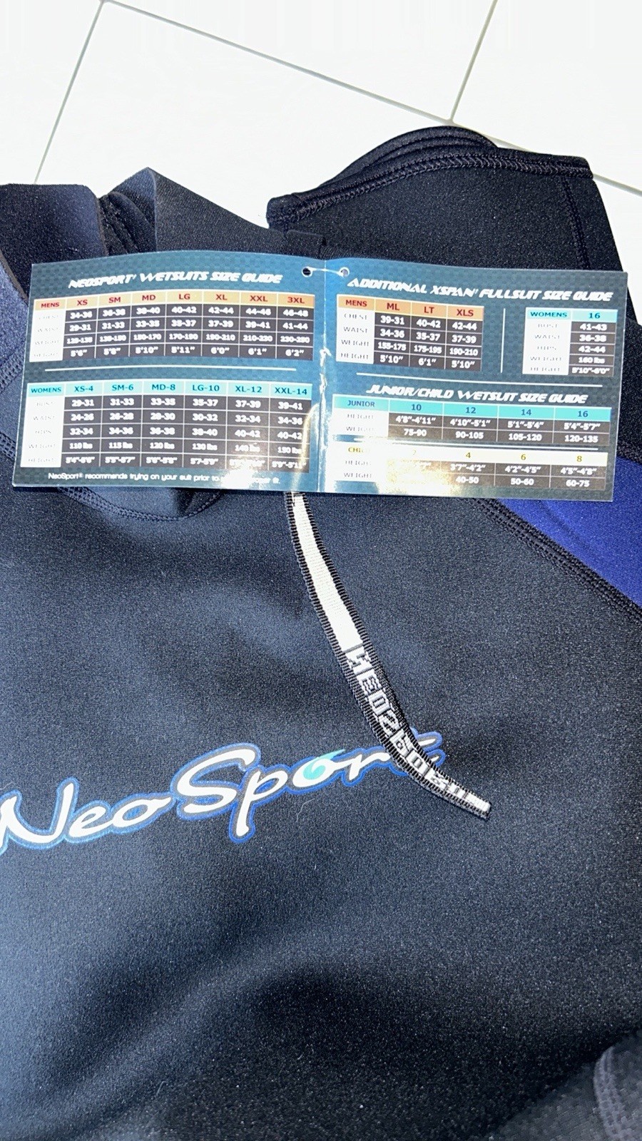 NeoSport Youth Wetsuit XS Short Sleeve Black Blue S620MB SG20MB QCN:1801YS001