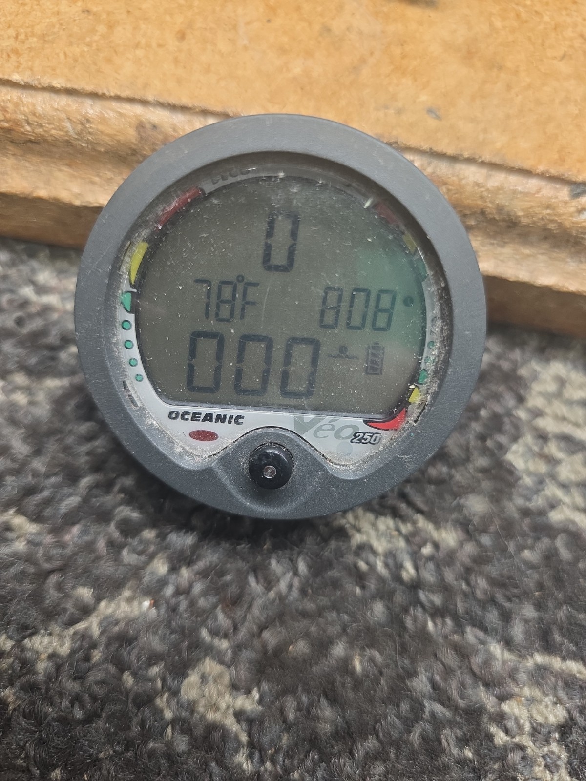 2005 Oceanic Veo 250 diving computer, functional, battery New June 2026