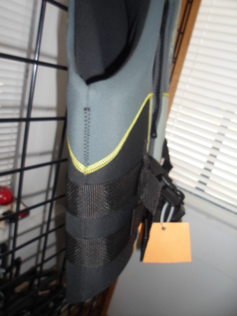 NOS Yamaha Men’s X Small Neoprene 2-Buckle PFD Life Vest MAR-07VNE-GY-XS