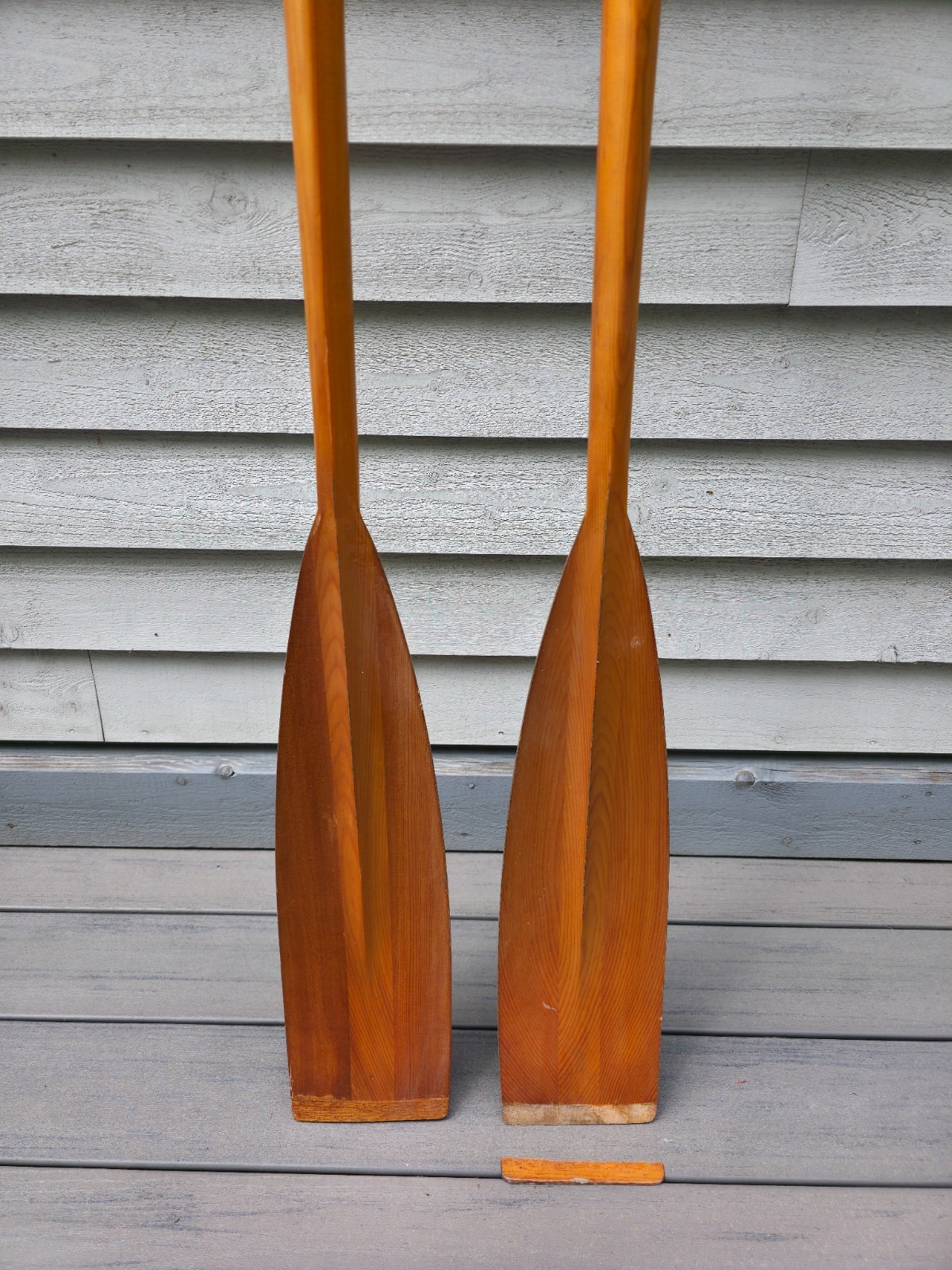 BEAUTIFUL VINTAGE Old Wooden Paddles Oars SPOON CURVED BLADES Measures 91″