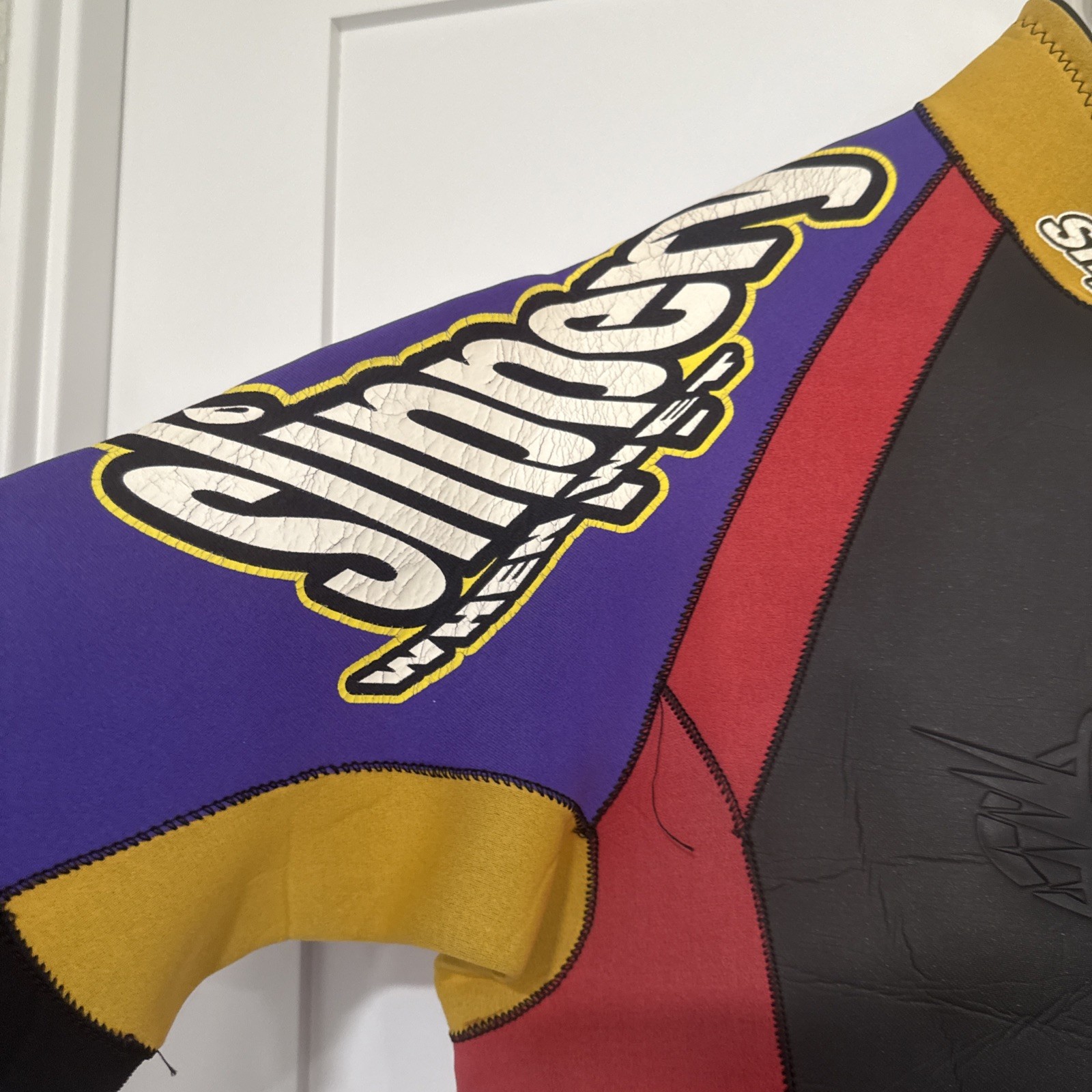 Vintage Slippery When Wet Wetsuit Dominator Titanium Size XL W Heater Top