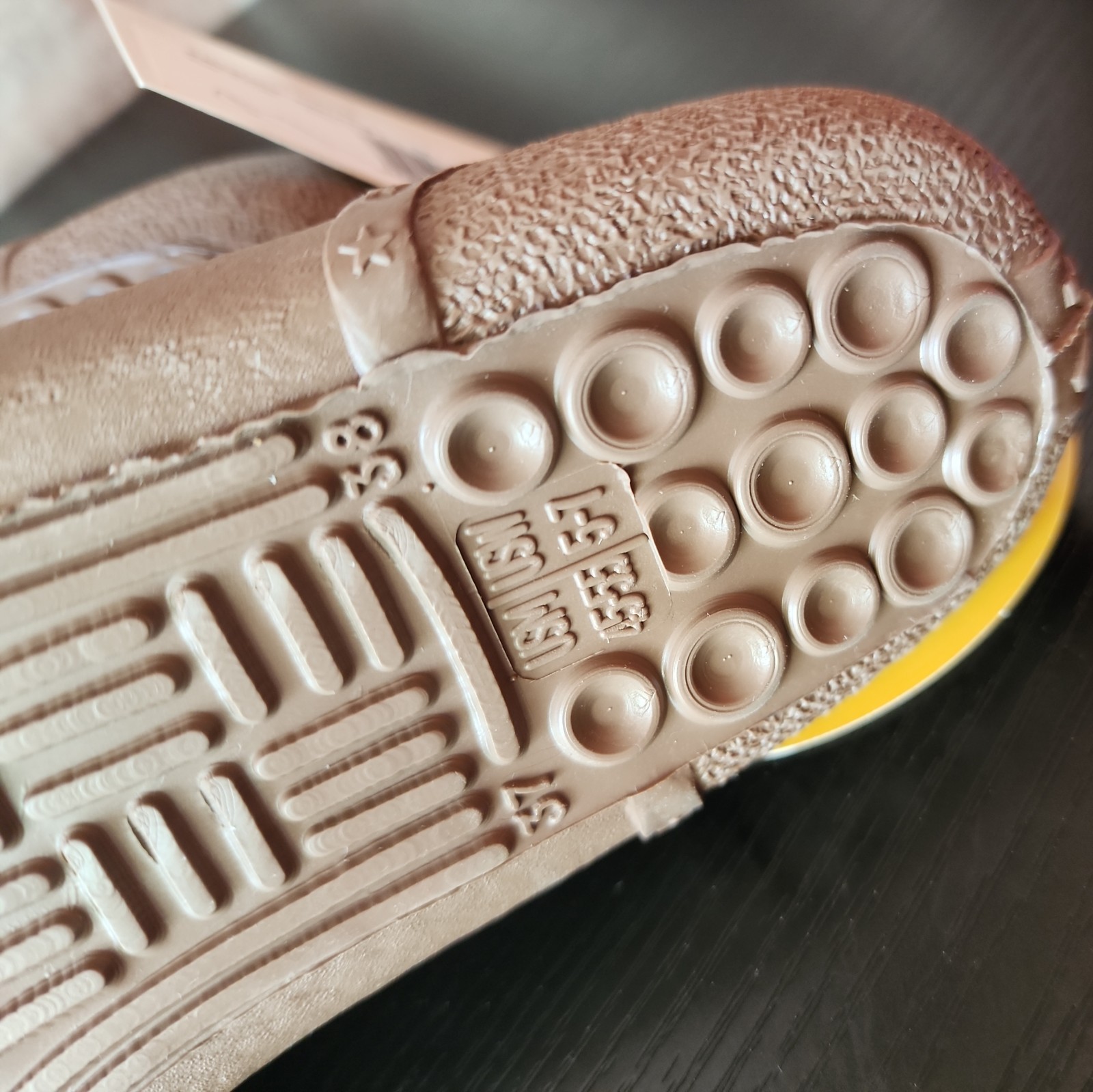 Froggs Shoes Brown Watersports Casual Yoga Pilates Pool size M 4.5/5.5 W 5/7