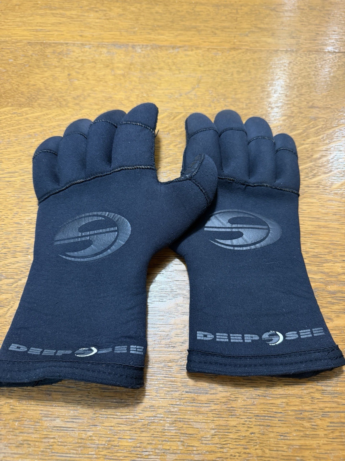 Deep See Water Sport Gloves Size XL Black Textured Grip