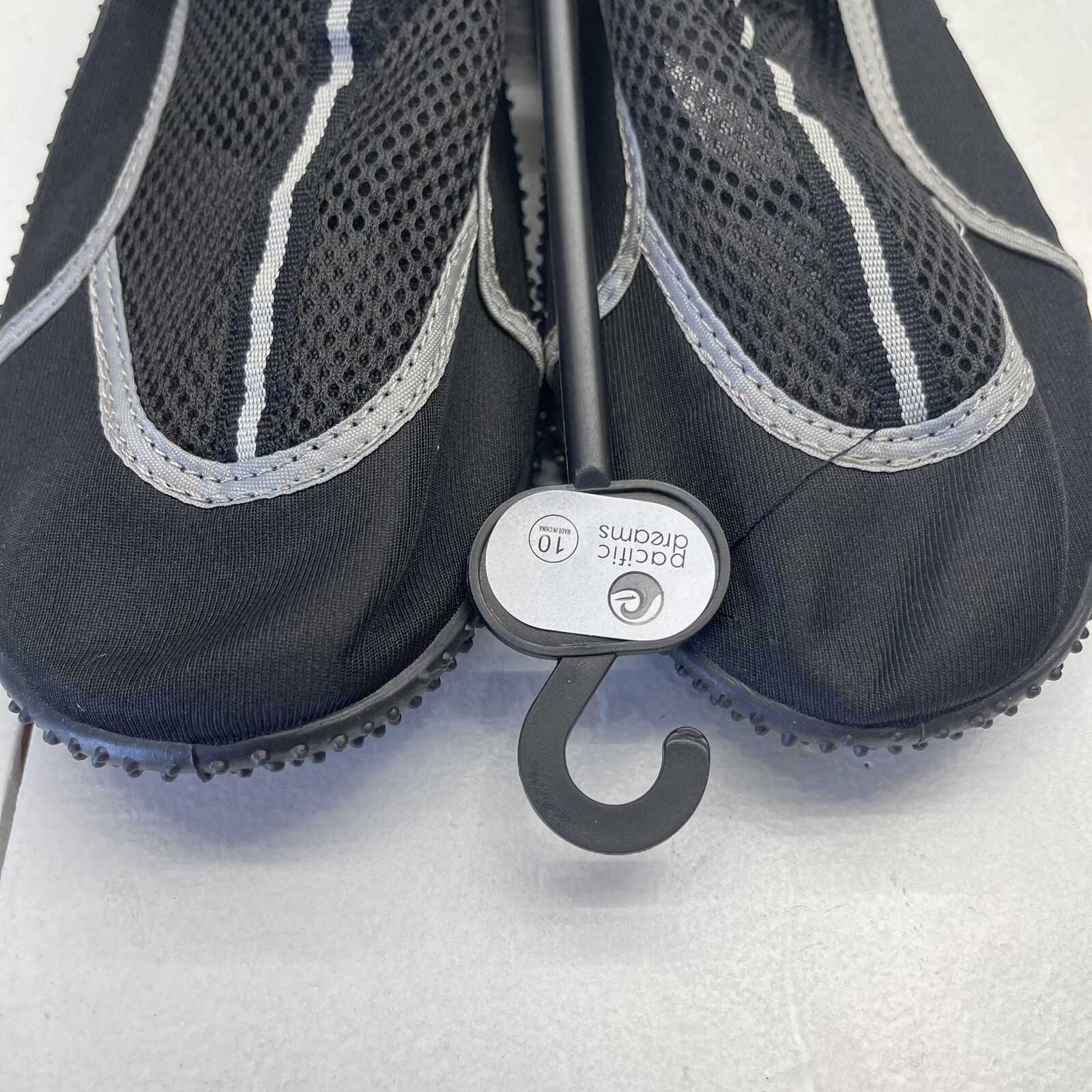 Pacific Dreams Black & Gray Unisex Adults Water Shoes Size 10