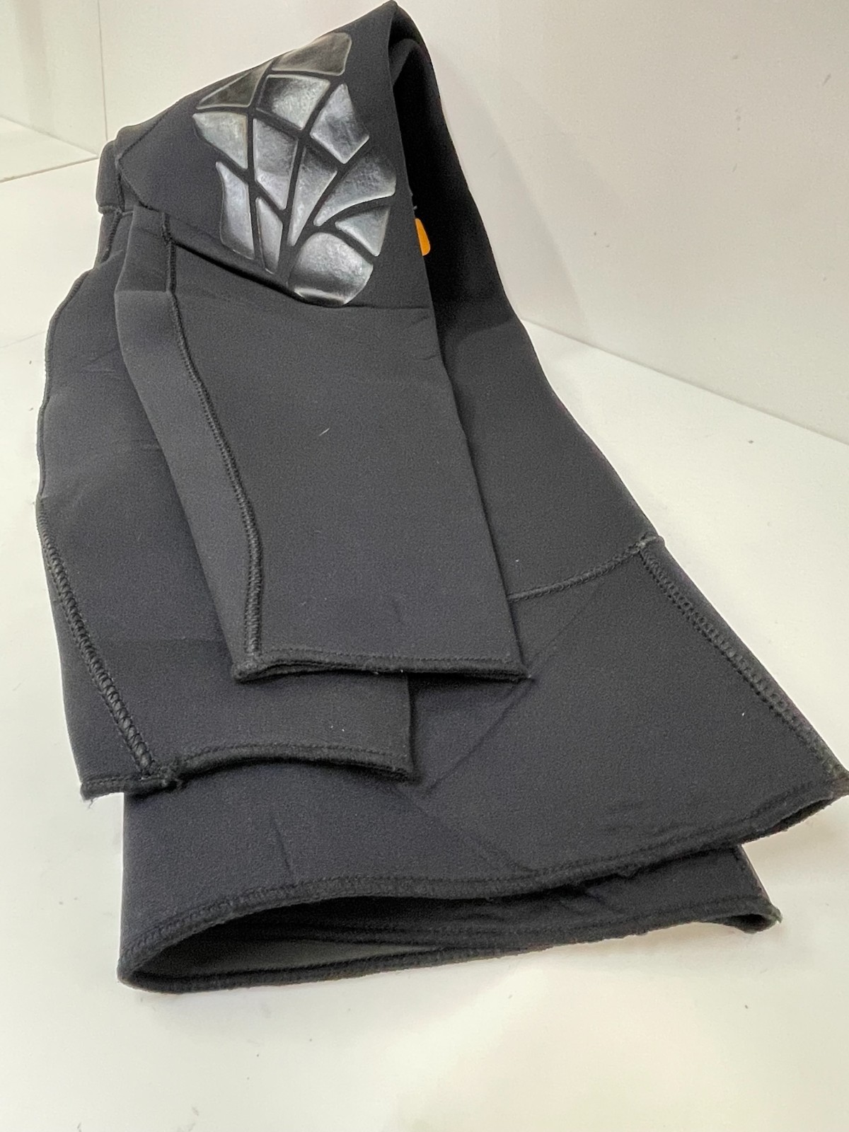 r76- Mares Diving/Fishing/Spearfishing Wetsuit Pants Bottoms Size 6 Mens