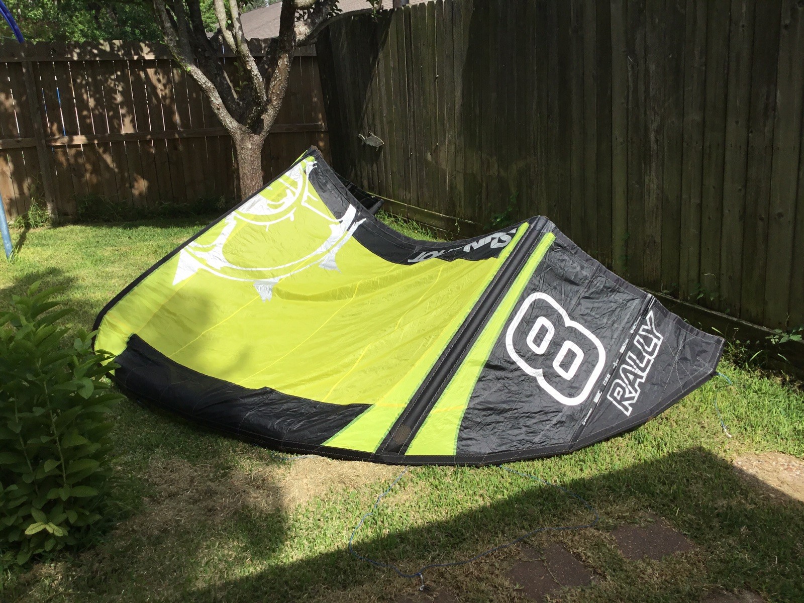Slingshot Rally 8 meter SLE Kitesurfing Kite Excellent!