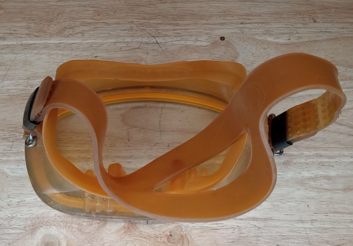 Vintage US Divers Aqualung Atlantis Scuba Diving Mask Tempered Glass USA