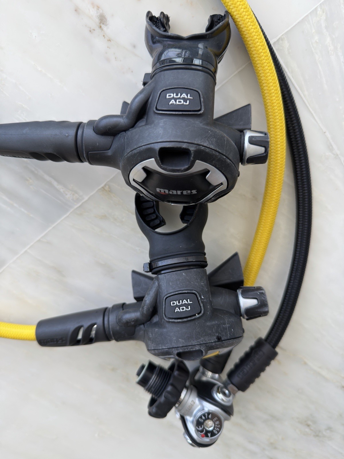 Mares ADJ 52x DIN Regulator + Octopus