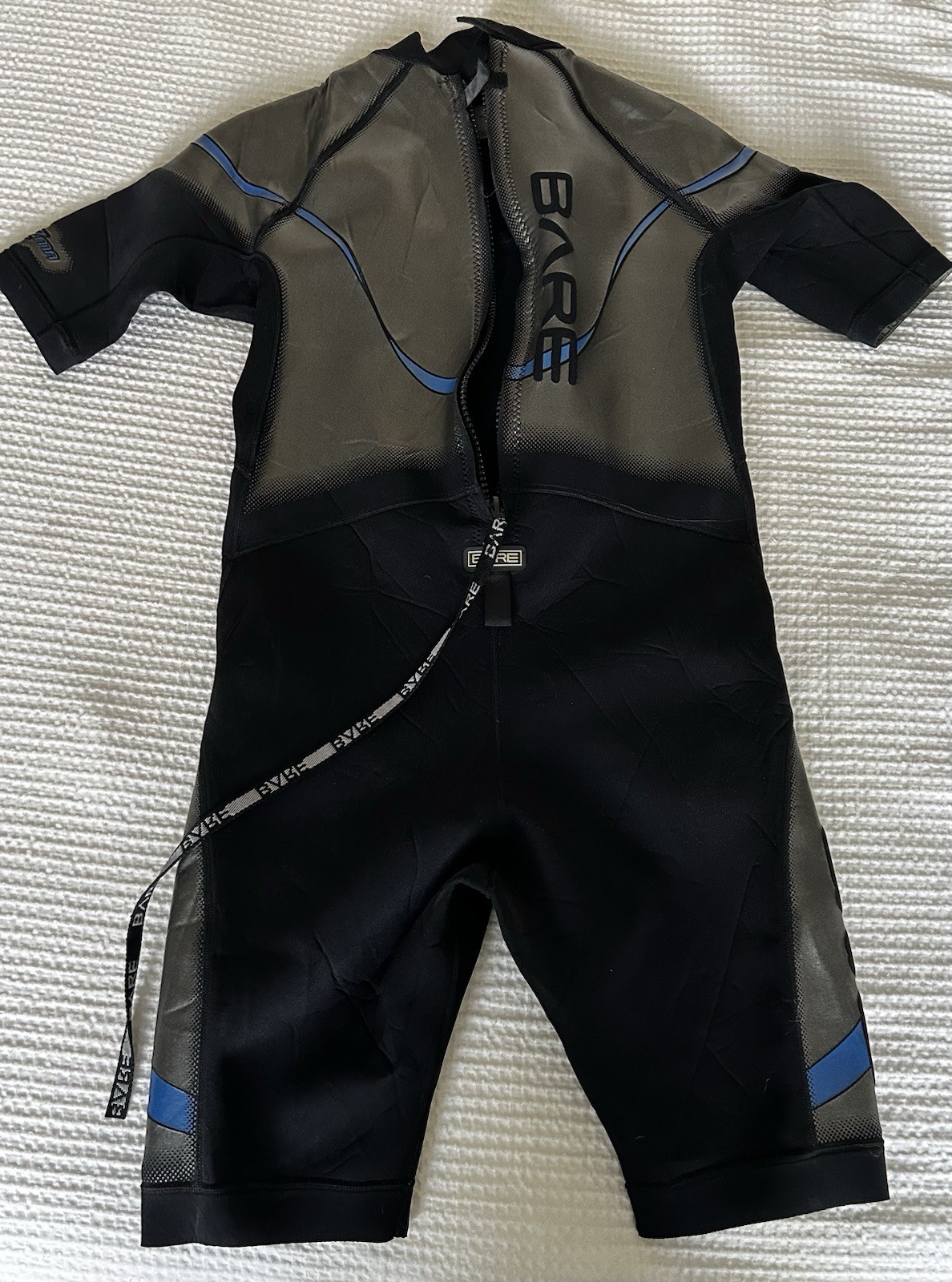 Bare Plazma Shorty Wetsuit Men’s XL 2/2 mm Black Silver Powerstretch Surf