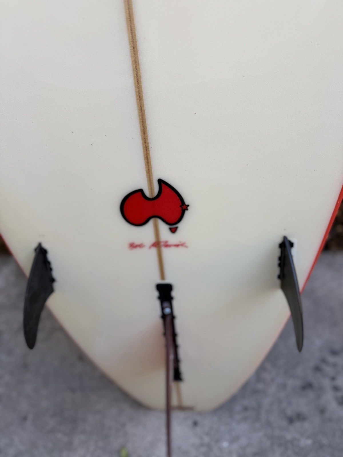McTavish Shaped Signed RazaR 9’1″ X 22.5″x2.75″ Tri Fin Longboard Surfboard