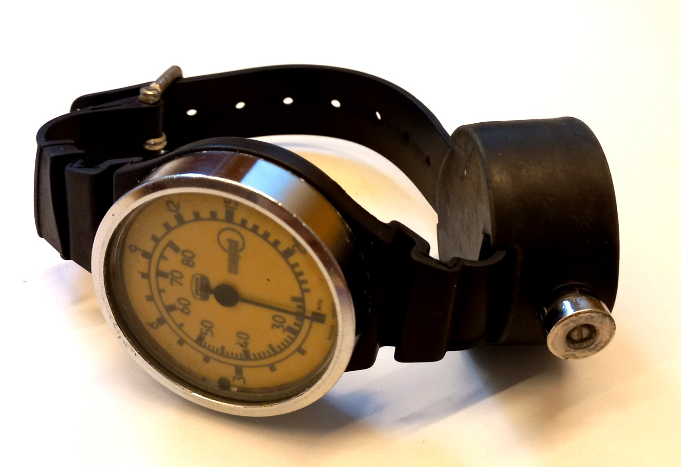 VTG 70s Swiss UWATEC Wrist Depth Gauge & BOTTOM TIMER Princeton Tectonics USA