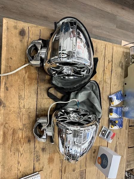 SAMSON TOWER SPEAKERS STAINLESS WITH COVERS (PAIR)