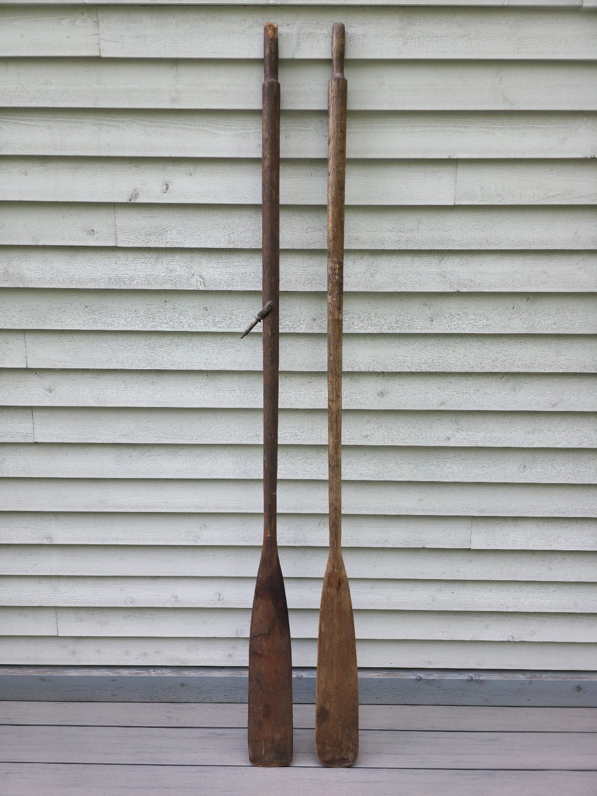 VINTAGE Old DARK BROWN Wooden Paddles Oars ODD PAIR Measures 84″ 7 ft