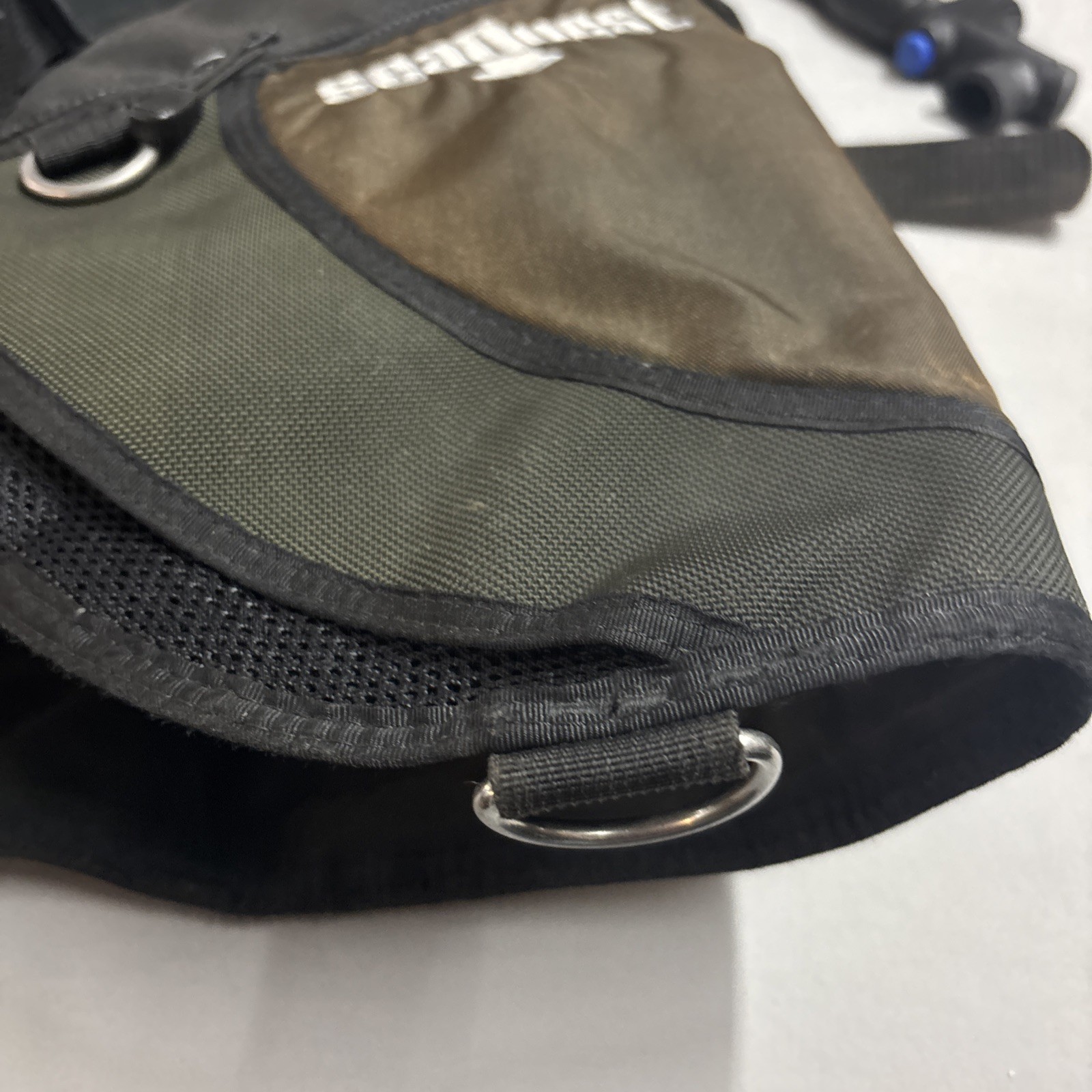 SeaQuest Spectrum ADV Size Large – Model 343404