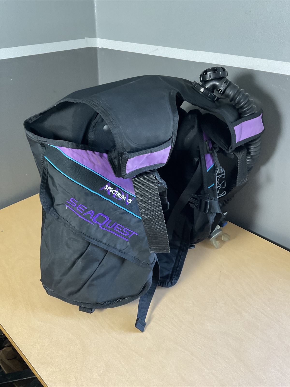 NICE! Seaquest Spectrum 3 ADV BC Scuba Vest Size Medium w/ Breathing Source
