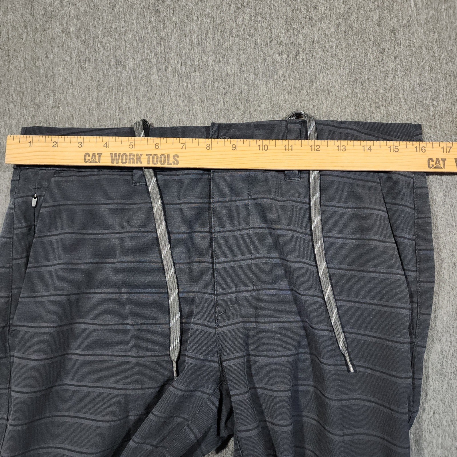 Hang Ten Hybrid Board Short sz 32 Men Gray Stripe Flat Front Swim Surf Golf 11″