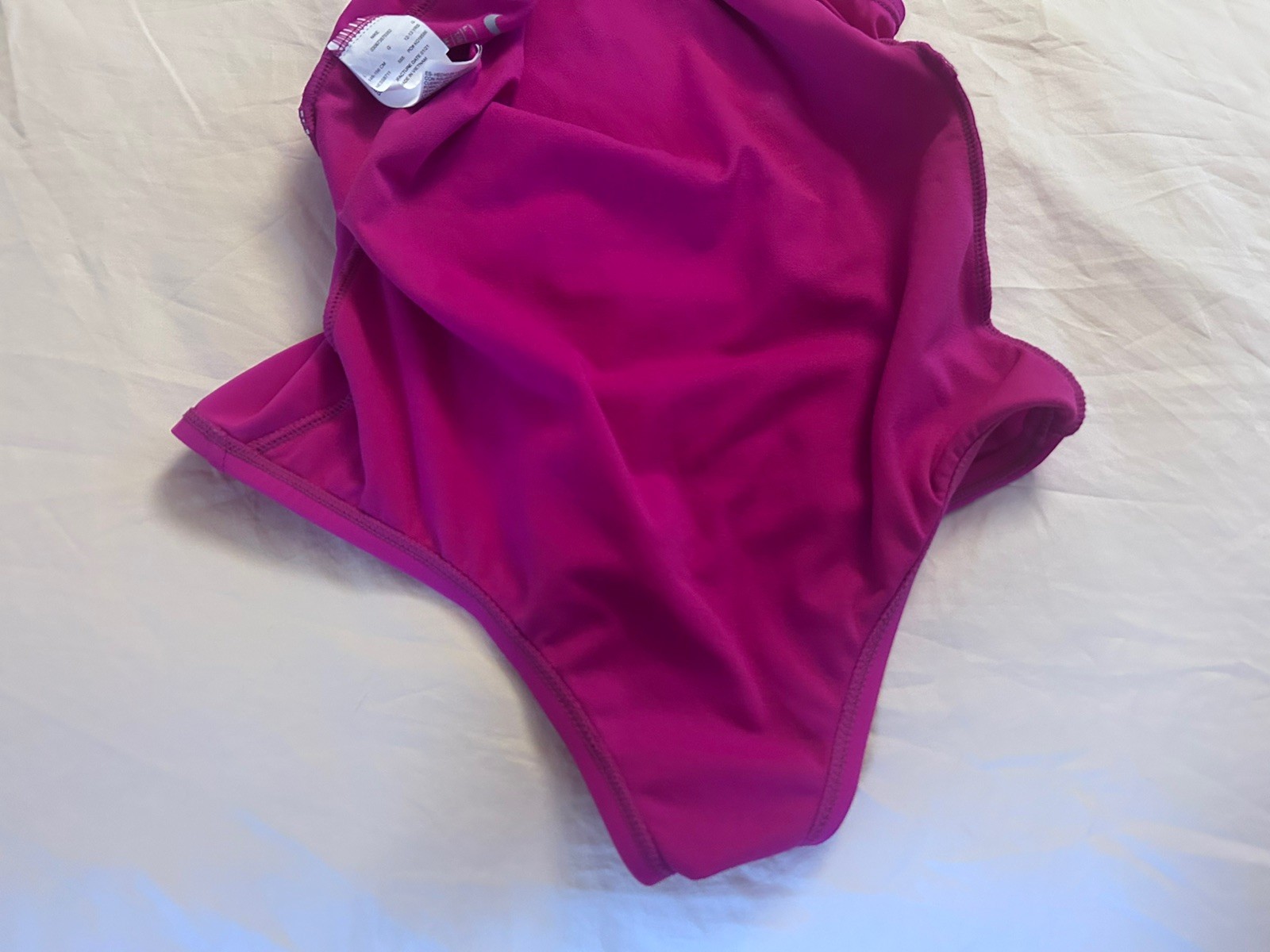 Nike Swim Girls’ Essential Racerback One Piece Pink Prime, Size 12-13 Years Old