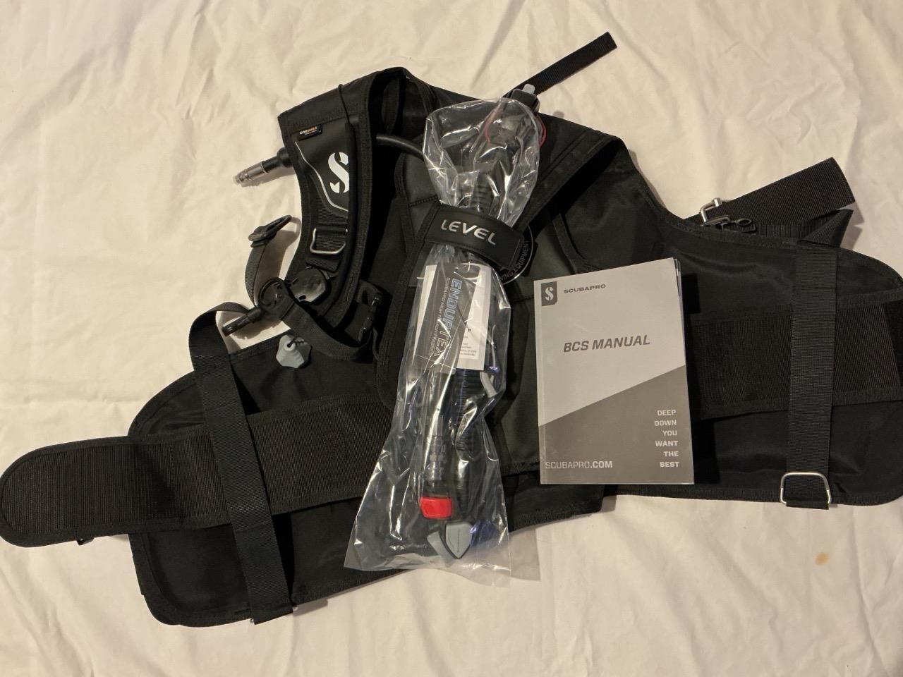 ScubaPro Level 2022 Quick Cinch with AIR2 Diving BCD, X-Small