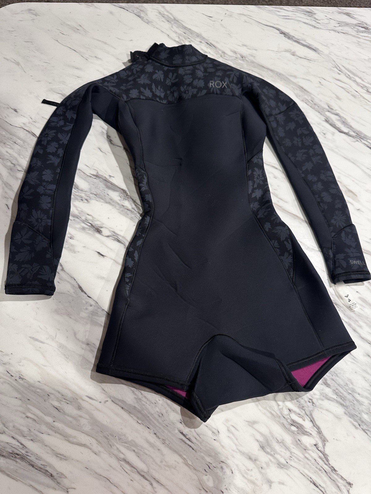Roxy Womens 2mm Swell Series Black Long Sleeve Back Zip Spring Wetsuit Sz 4 NWOT