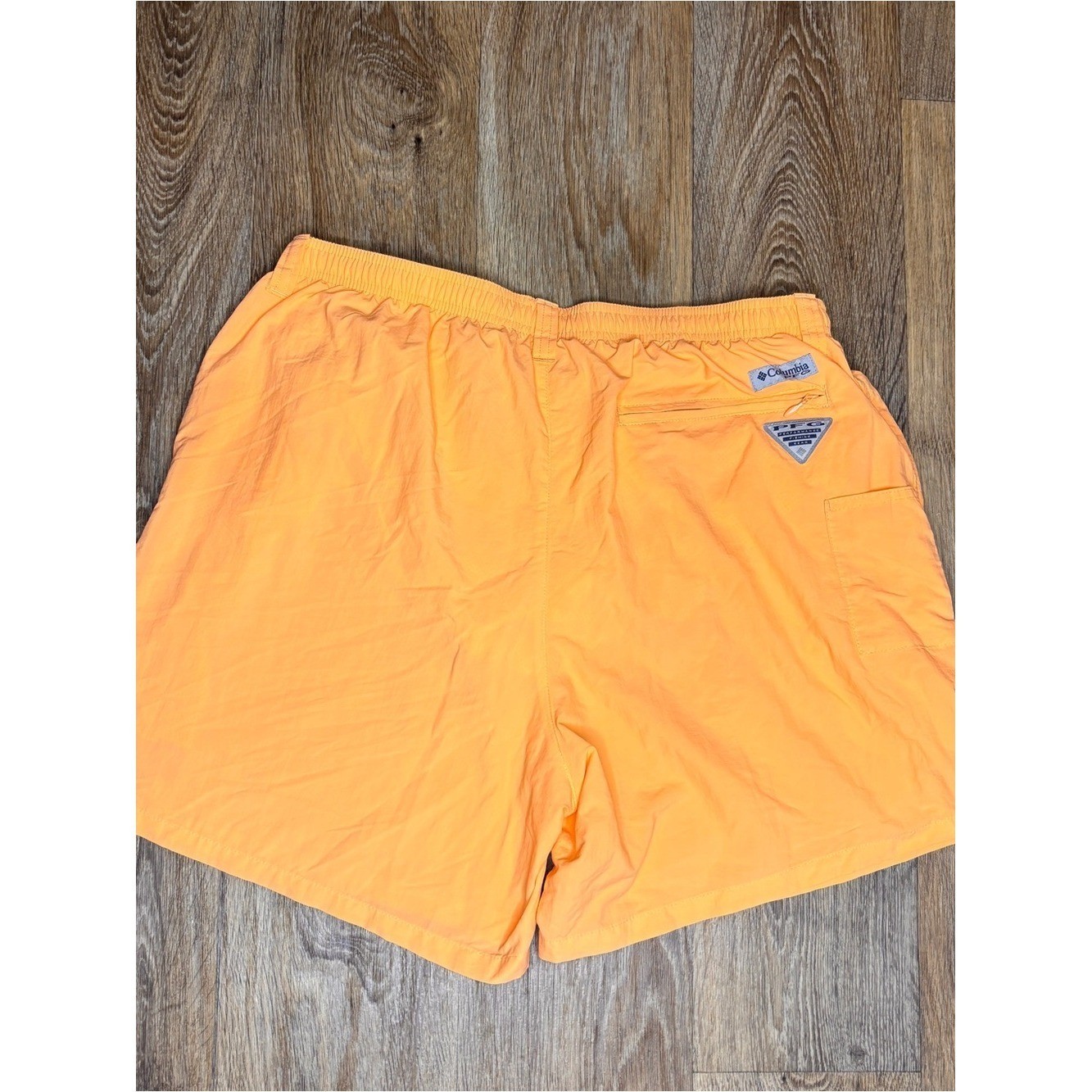Columbia PFG Omni-Shade Men’s Neon Orange Swim Trunks Size Large Fishing Beach