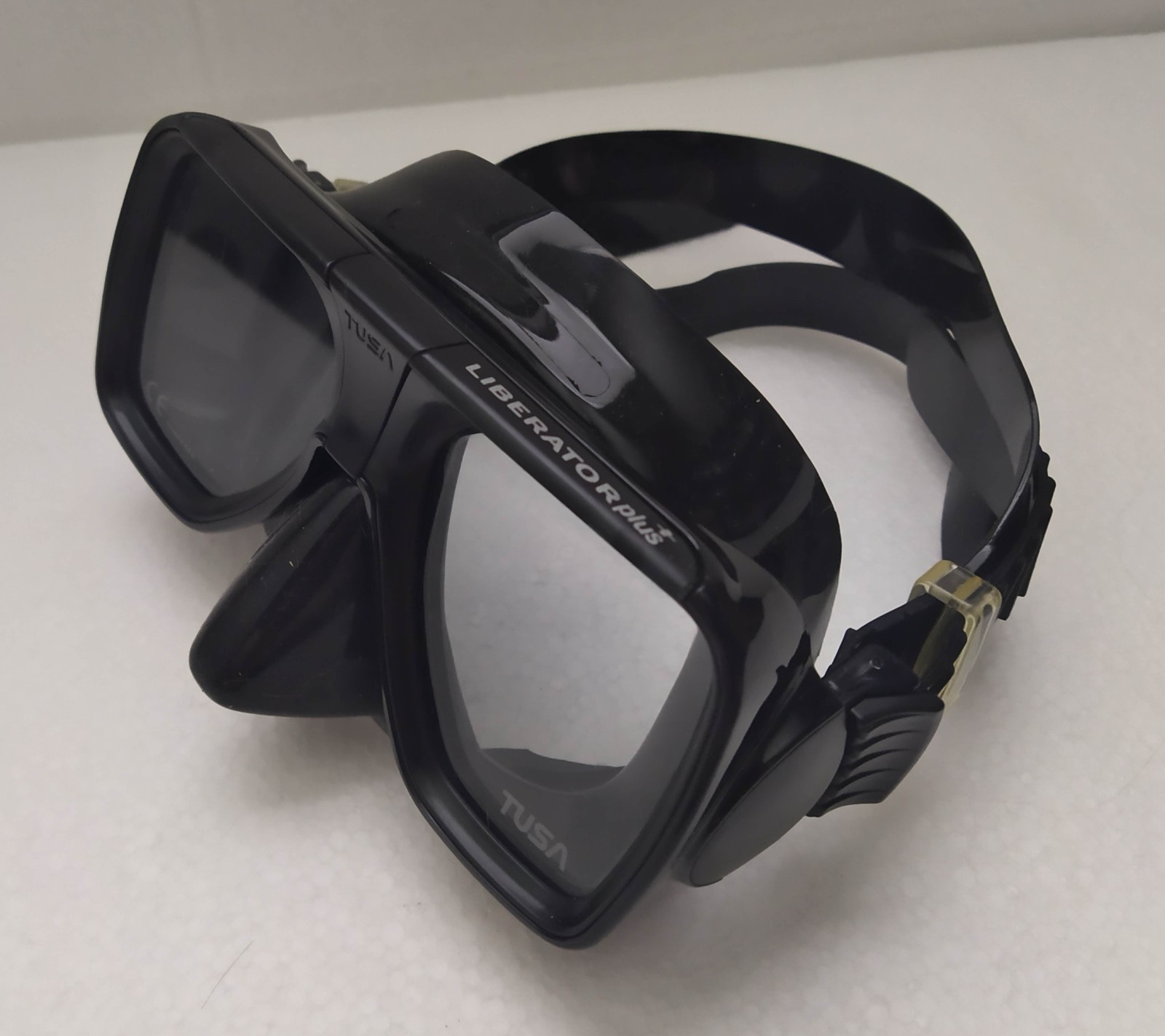 Tusa Liberator Plus Mask TM-5700Q Adjustable Dive Scuba Snorkel Goggles Clear