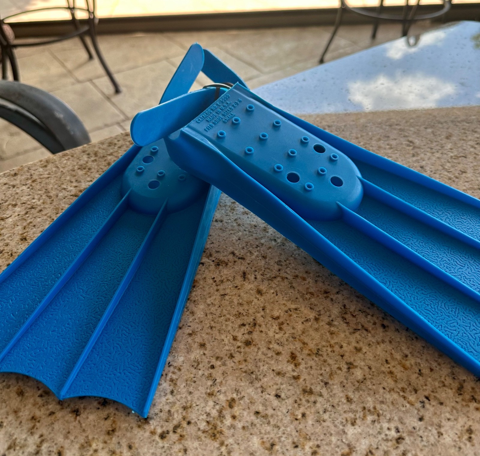 Vintage 1980s Aqua Explorer Swim Flippers E-5000 Blue Chrome Kids Size 2-3-4 NOS