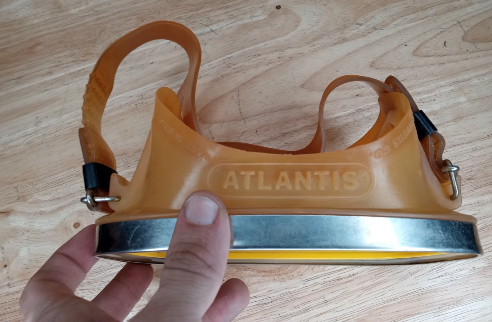 Vintage US Divers Aqualung Atlantis Scuba Diving Mask Tempered Glass USA