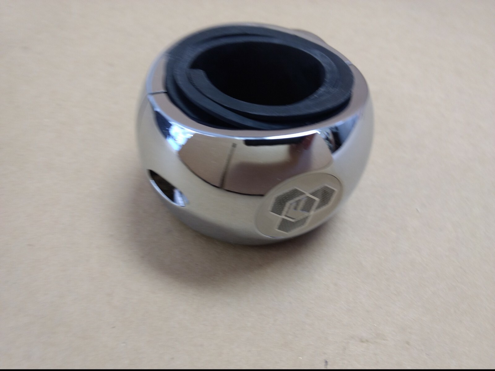 UNIVERSAL ALUMINUM WAKEBOARD WAKE BOAT TOWER SPEAKER CLAMP 2-1/2 2-3/8 2-1/4