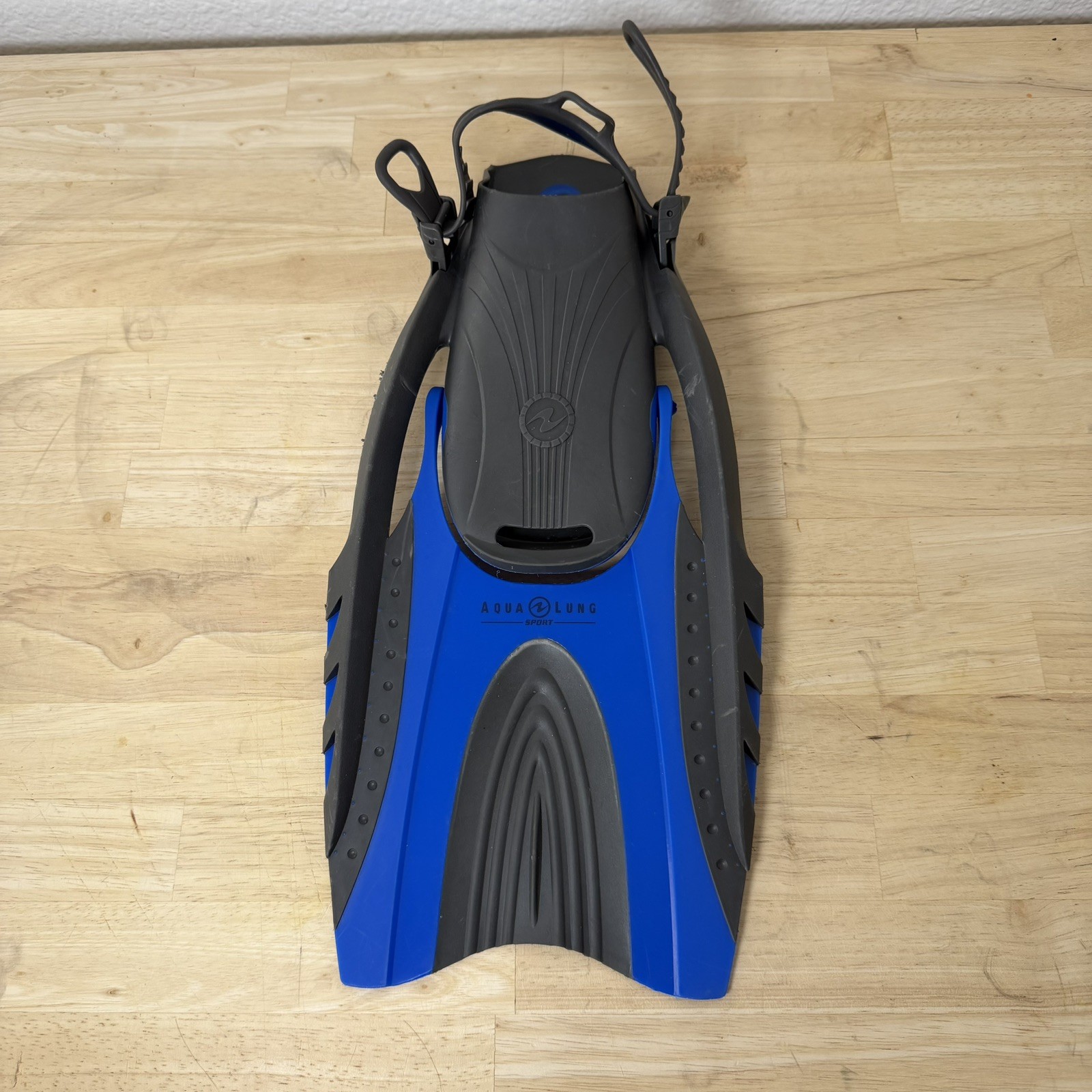 Aqua Lung L/XL Slingshot Adjustable Diving Snorkel Swim Fins Blue/Black Clean