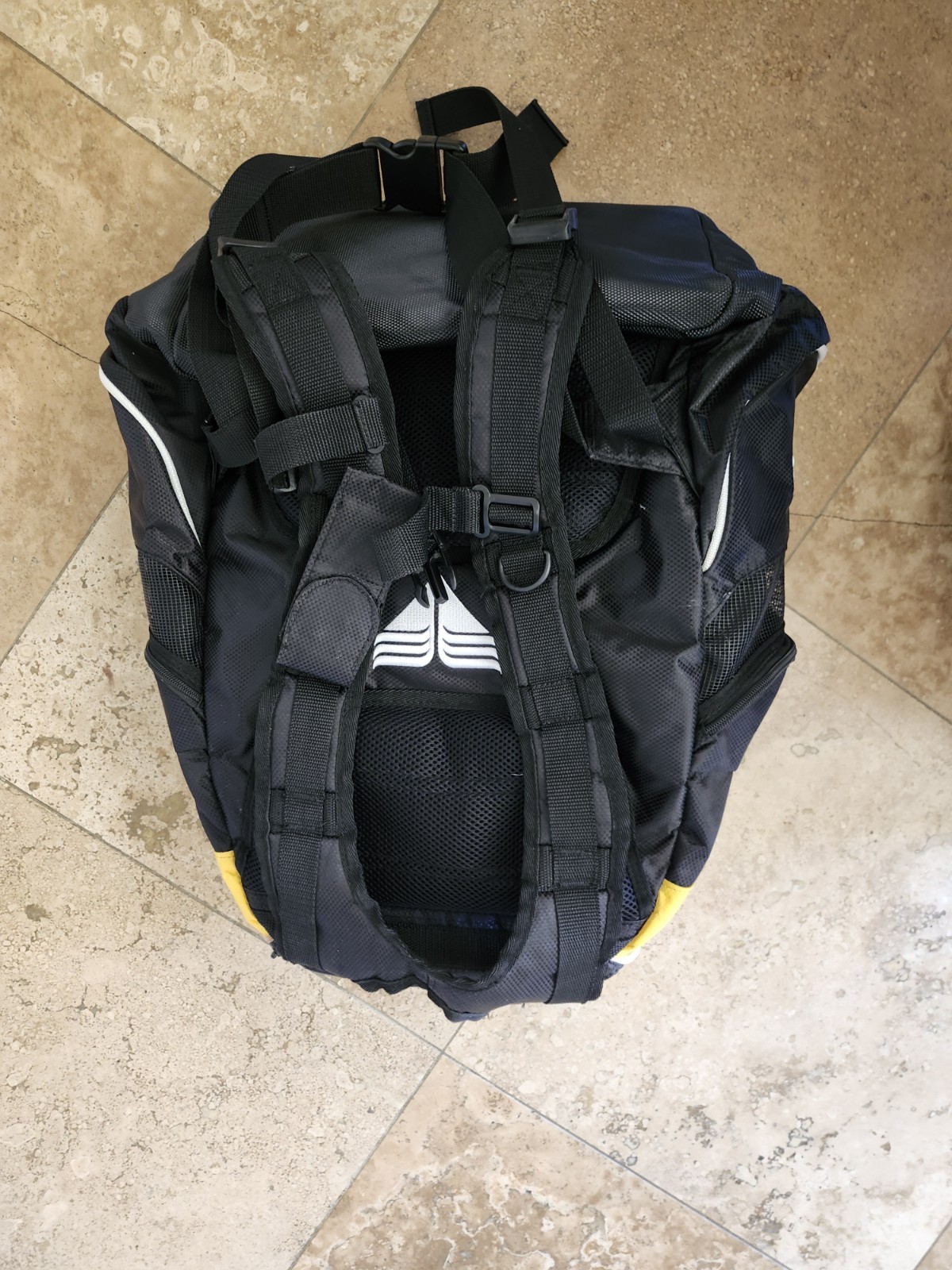 TYR Alliance Swim Bag Backpack Large Black/Yellow GreatCondition Team 5+ Pockets