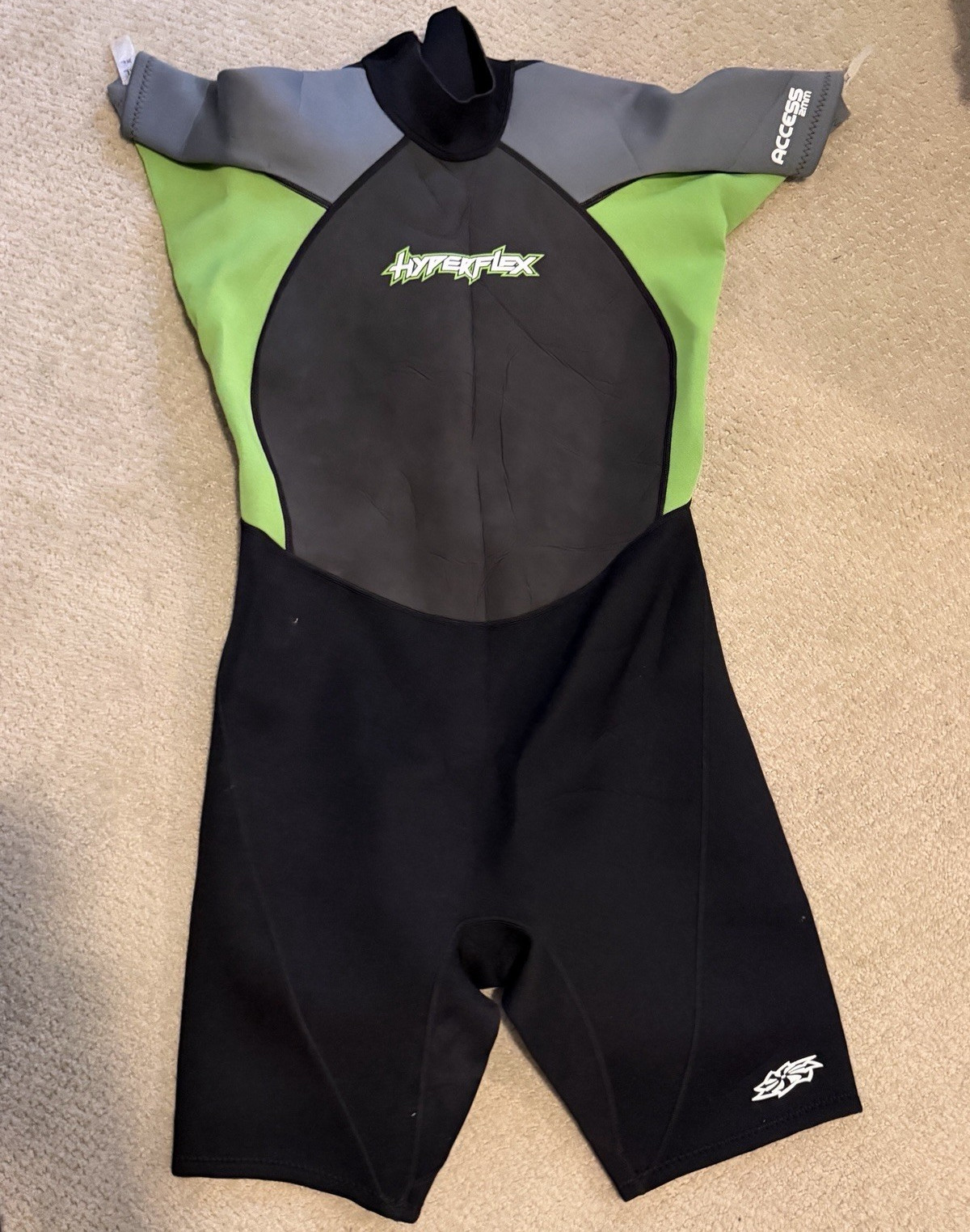 Hyperflex Shorty Men’s Wetsuit 2.5mm Back Zip Short Sleeve Black/Gray/Green