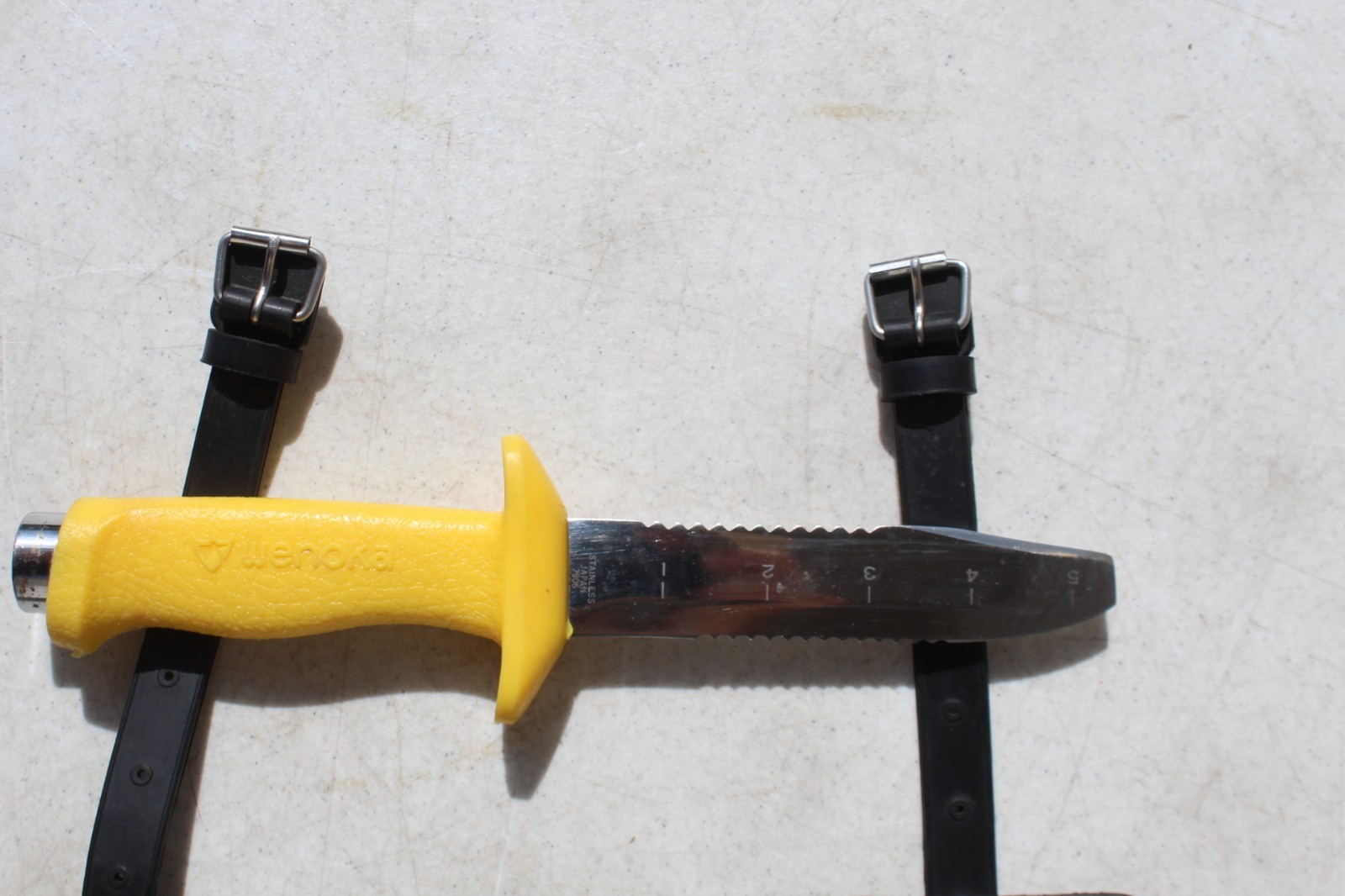 Vintage Wenoka #7906 Dive Knife w Sheath Stainless Steel Rubber Grip Yellow