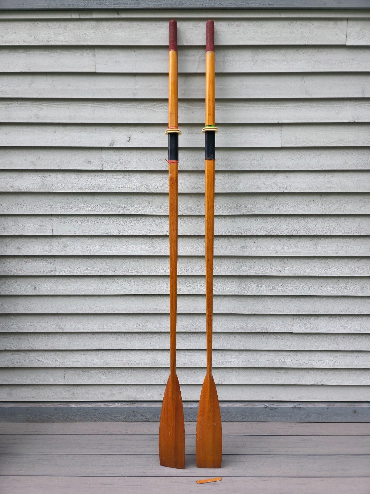 BEAUTIFUL VINTAGE Old Wooden Paddles Oars SPOON CURVED BLADES Measures 91″